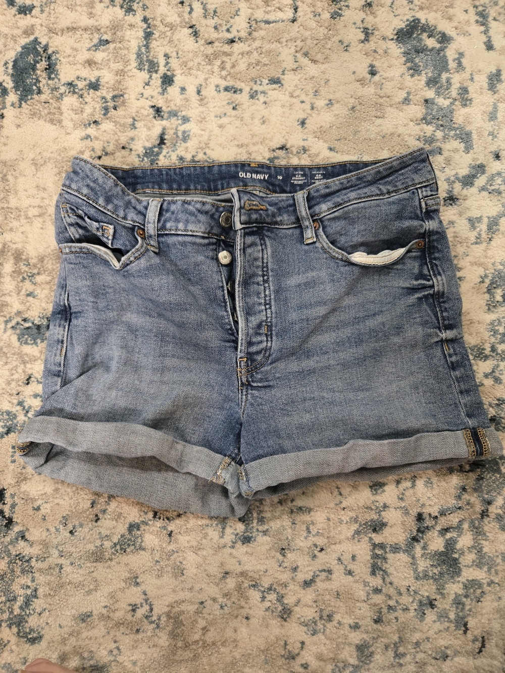 Old Navy Women's Classic Denim Rolled-Hem Shorts - Light Blue